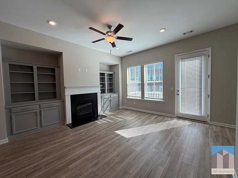 2590 Morehead St — Photo 12