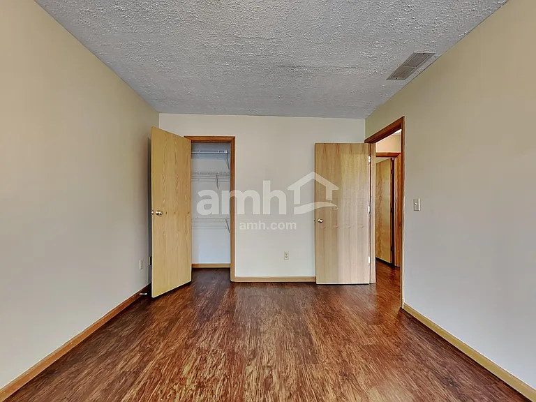2358 Rosina Dr — Photo 18