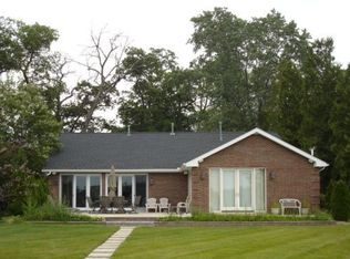 600 Black Oaks Trl, Howell, MI 48843