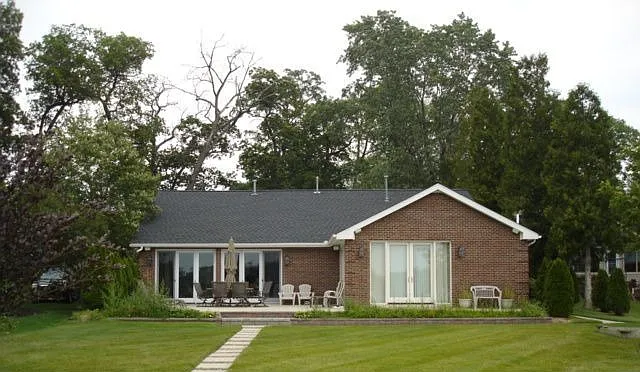 600 Black Oaks Trl photo 1
