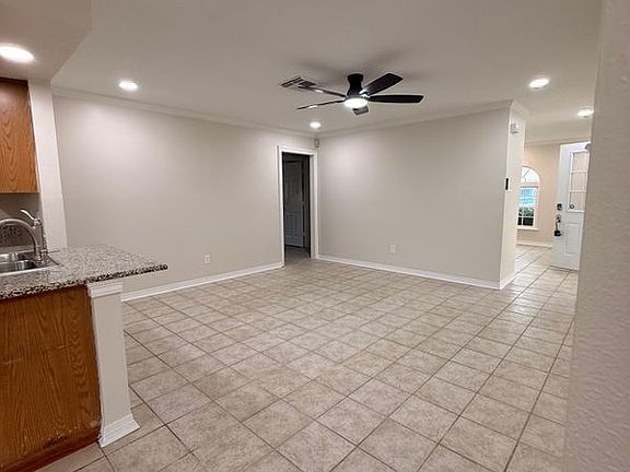 5th image of 932 Ronson Dr