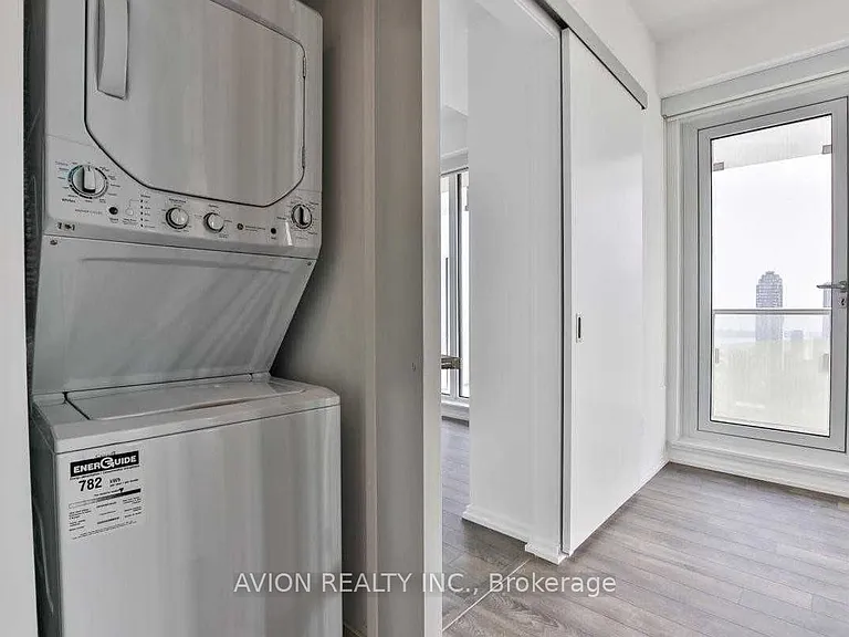 197 Yonge St #4509 — Photo 10