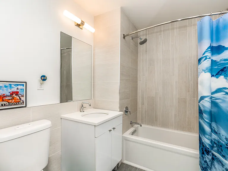 25-21 43rd Ave #Penthouse 4 — Photo 6