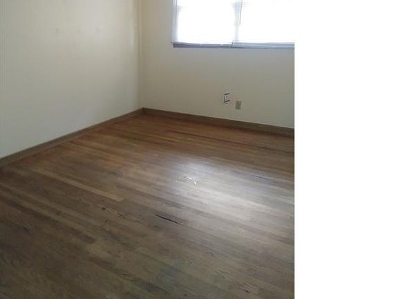 3rd image of 4527 Apple Orchard Ln