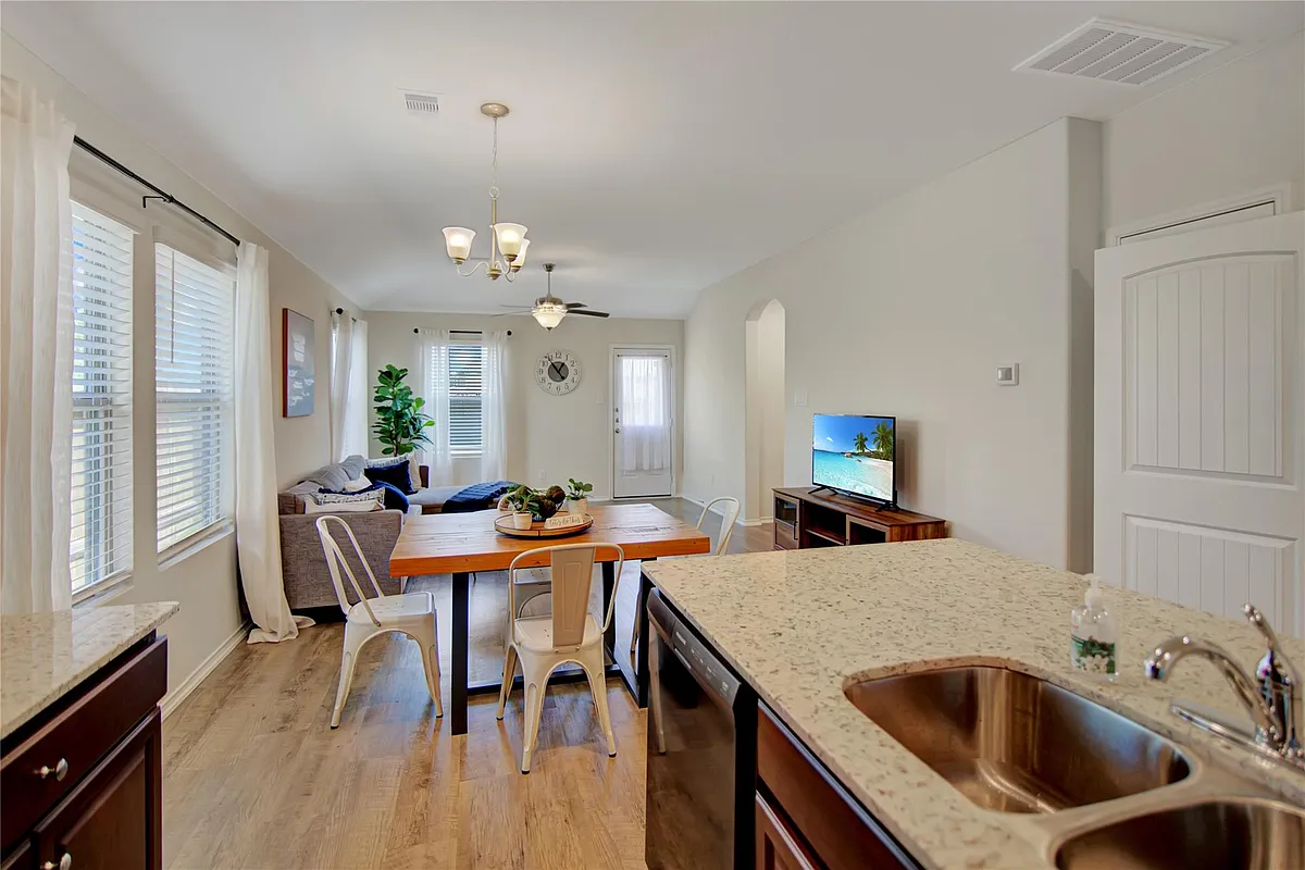 Building Photo - 14425 Conifer Dr