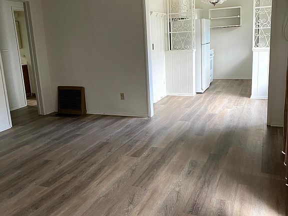 5th image of 4541 Hazeltine Ave