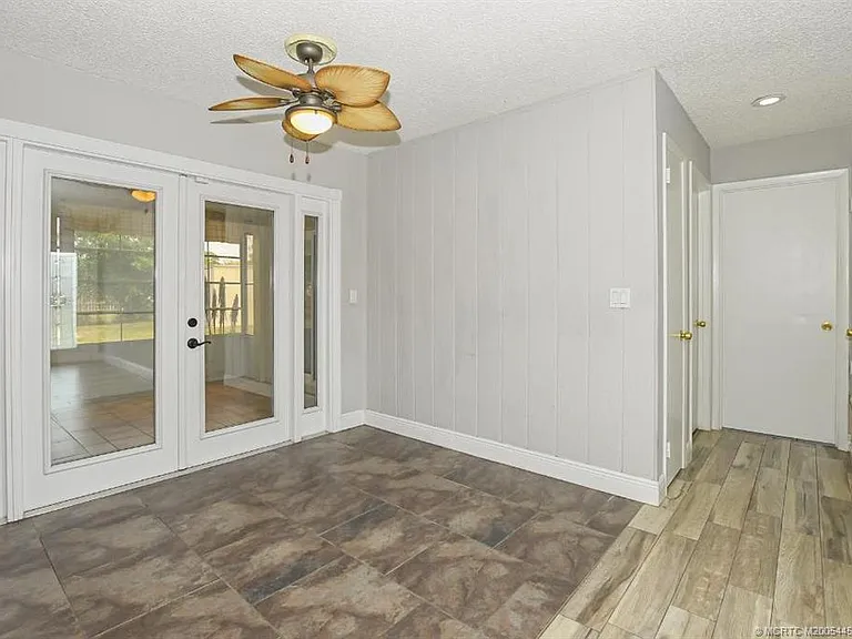 1365 SW Gastador Ave — Photo 12