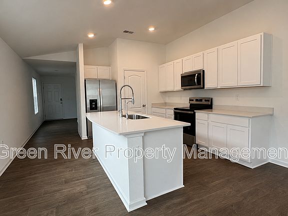 4th image of 4285 Hemlock St
