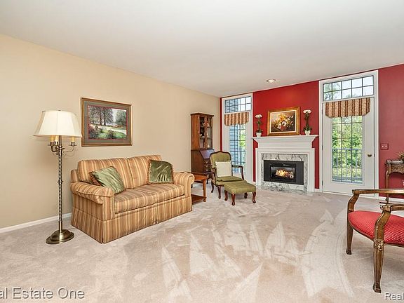 4th image of 5936 Creekside Dr #87