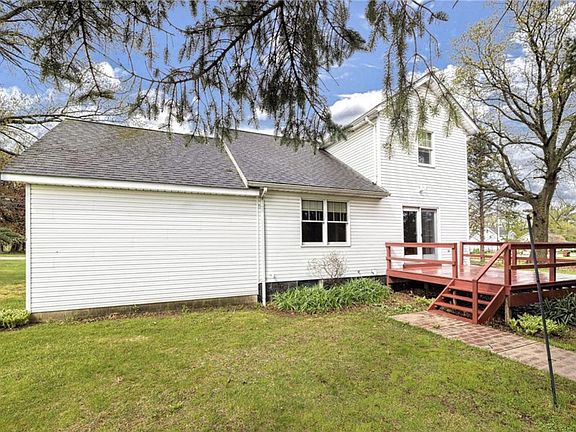 3rd image of 1217 Bartlett Rd