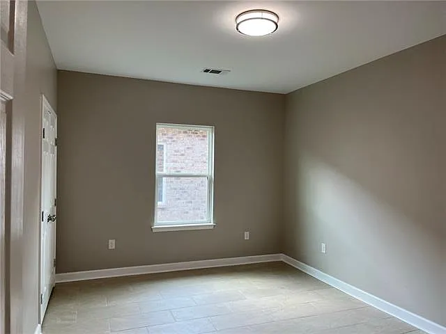 5119 Oak Dr — Photo 9