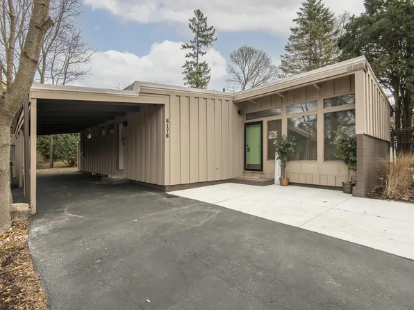 8176 North Seneca ROAD, Fox Point, WI 53217