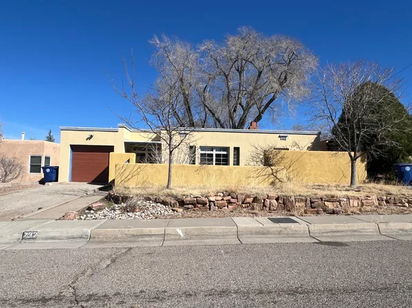732 Loma Vista Dr NE, Albuquerque, NM 87106