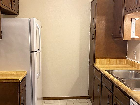 4th image of 8428 Glen Meadow Ln