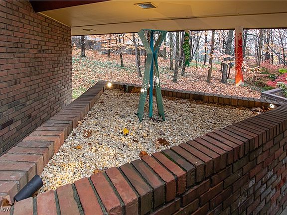 35th image of 920 Wallwood Dr