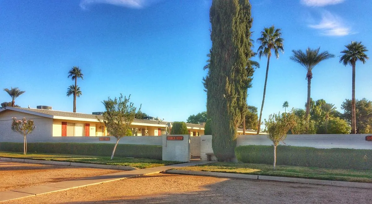 N 111th Avenue, Sun City — Photo 1