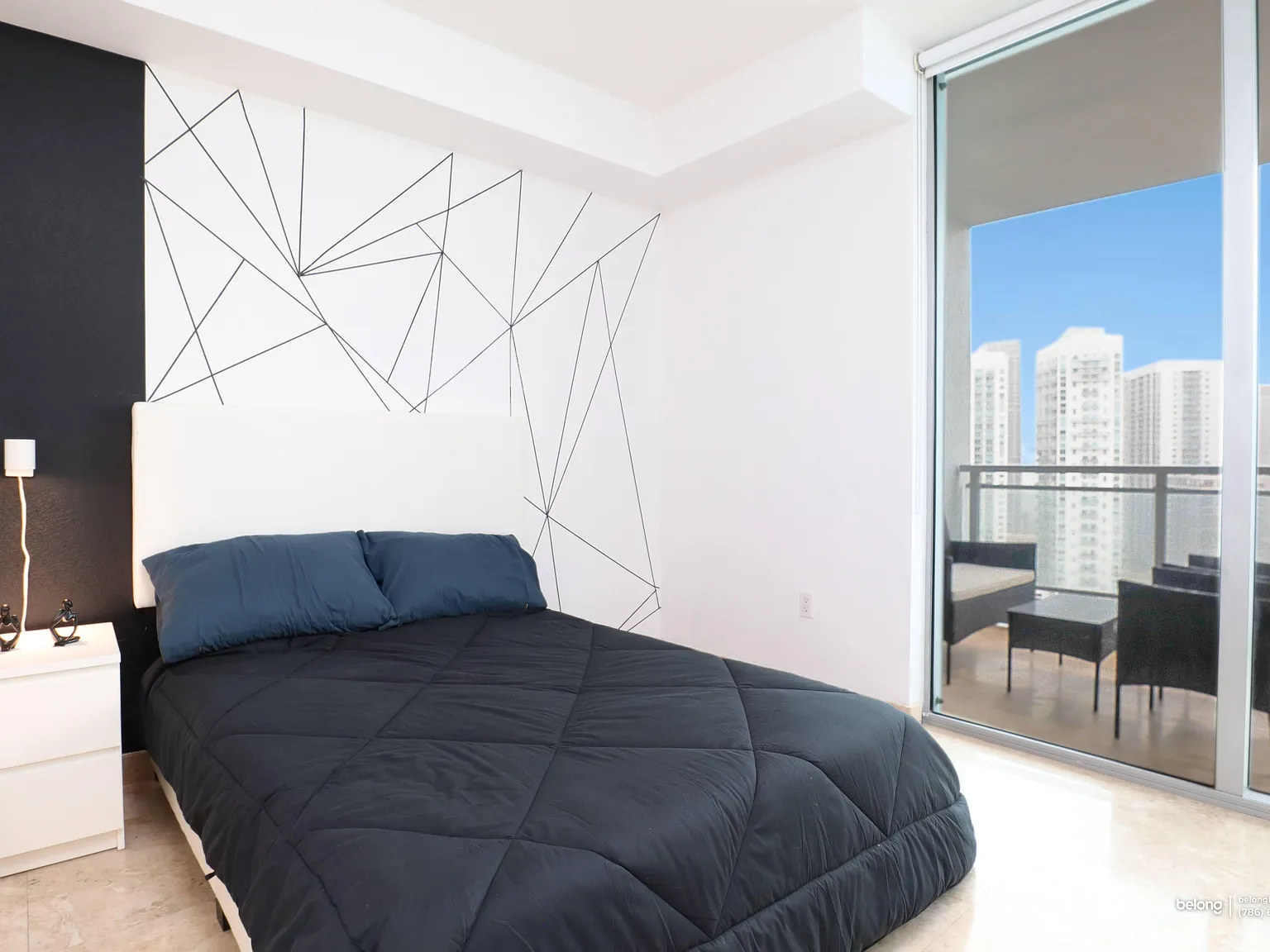 2 bed, 2.0 bath, 1129 sqft, $4,100 — Photo 4