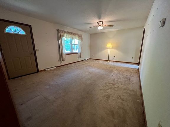 2nd image of 310 Polly Dr