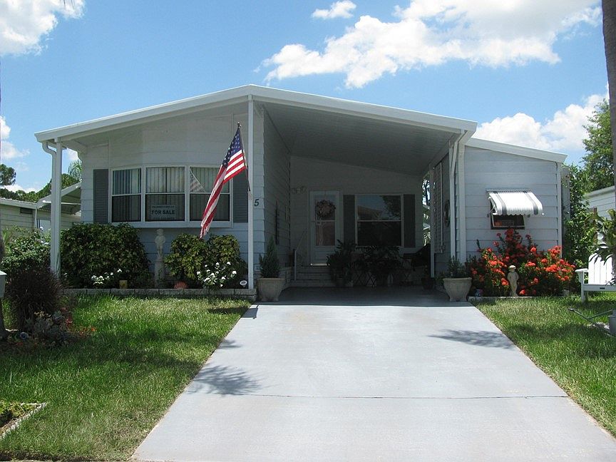 1st image of 5 La Villa Ct