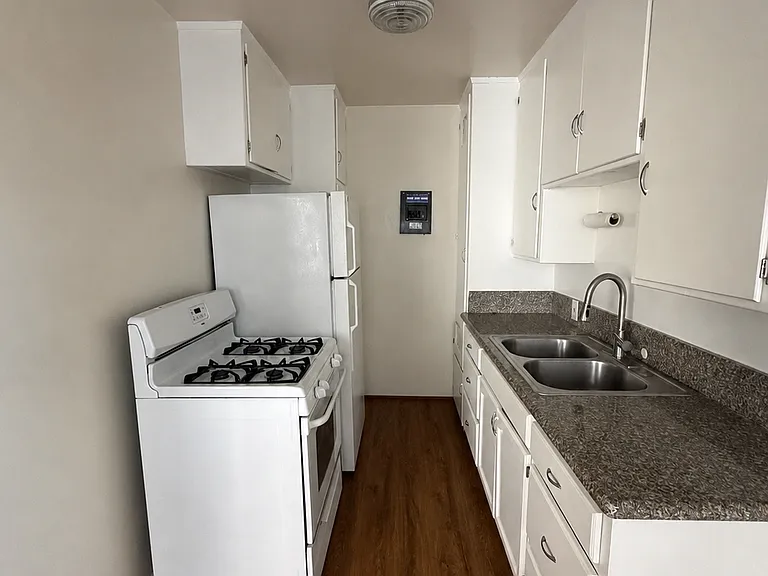 11927 Culver Blvd #4 — Photo 3