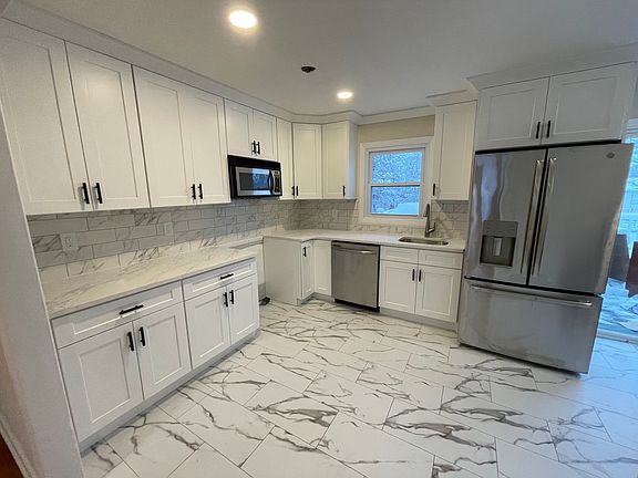 2nd image of 102 Royal Oak Dr #1 & 2