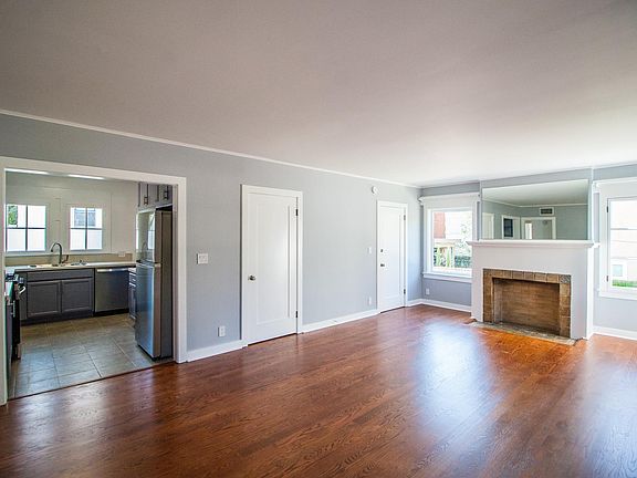 2nd image of 816 S Lake Ave #C