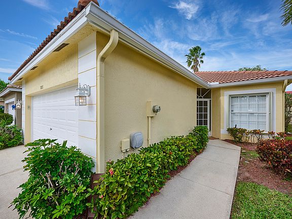 2nd image of 7683 Cherry Blossom Way