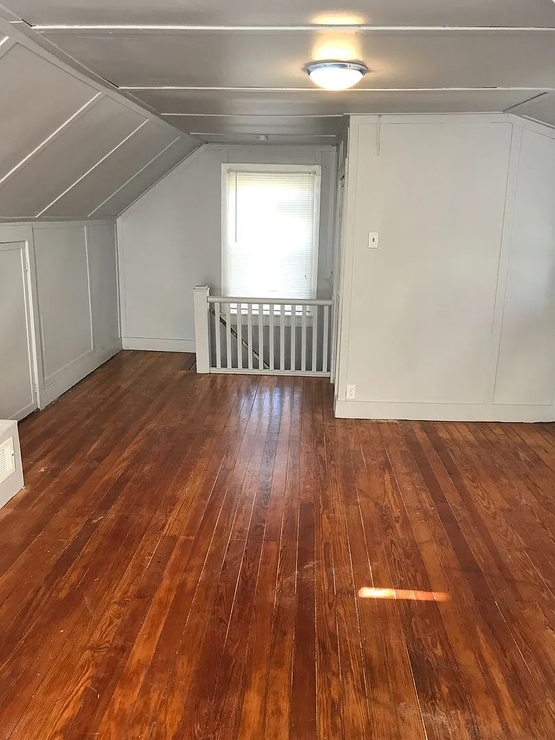 Move-In Special 1/2 Off 1st Month Of Rent — Photo 3
