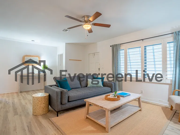 1428 NE 17th Ave — Photo 7
