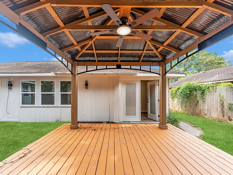 6211 Coachgate Dr — Photo 12
