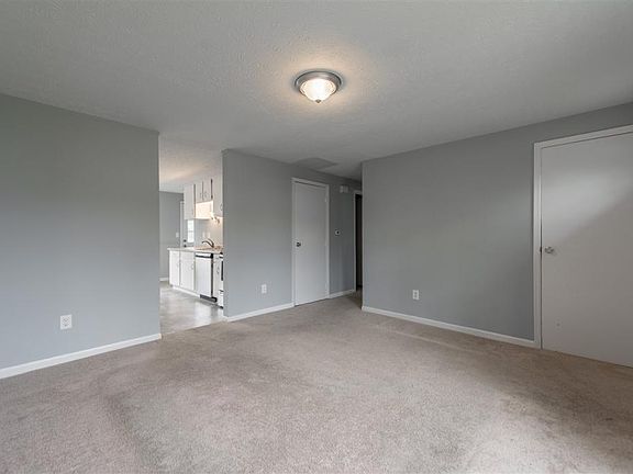 4th image of 3908 Gunstock Ct