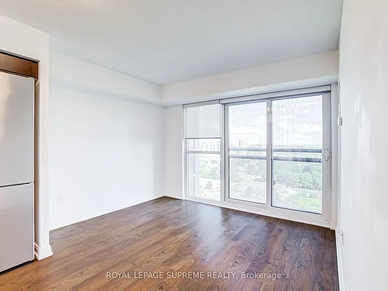 275 Village Green Sq #1920 — Photo 15