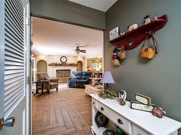 5th image of 4812 Rean Meadow Dr
