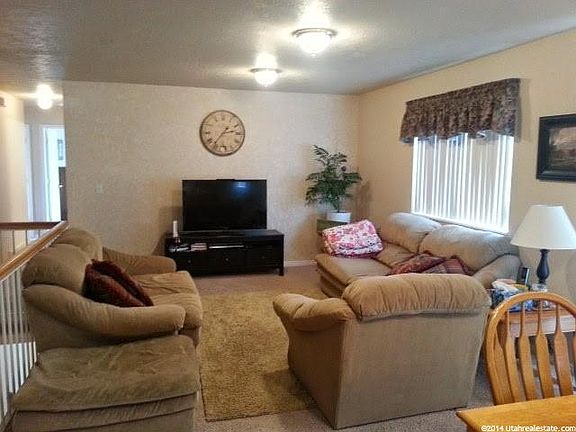 3rd image of 7053 S Goldfinch Cir