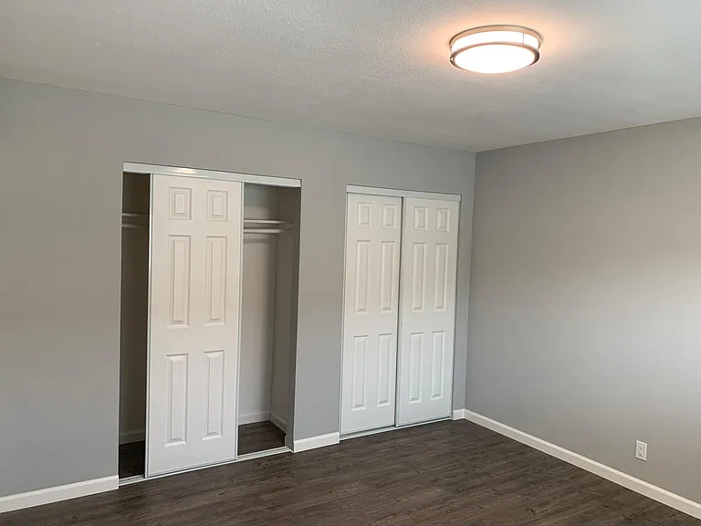 2043 Town And Country Ln — Photo 13
