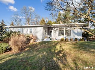 12 Splitrock Rd, Norwalk, CT 06854