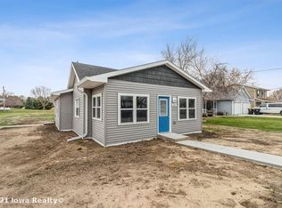 627 S Hastings Ave, Colfax, IA 50054