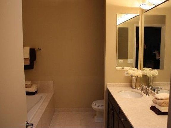 5th image of 2640 N Hartland Ct