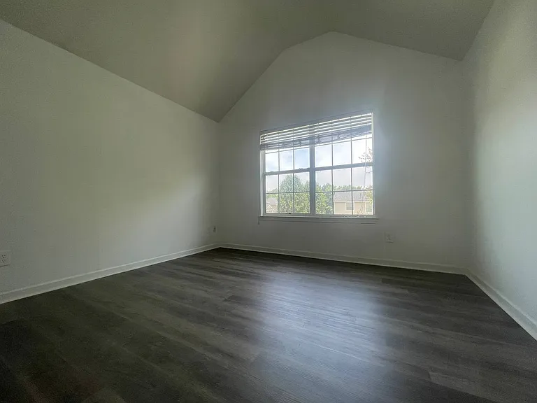 520 Lakeridge Ct — Photo 42