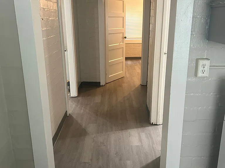 213 Riley Ave #LOWER — Photo 9