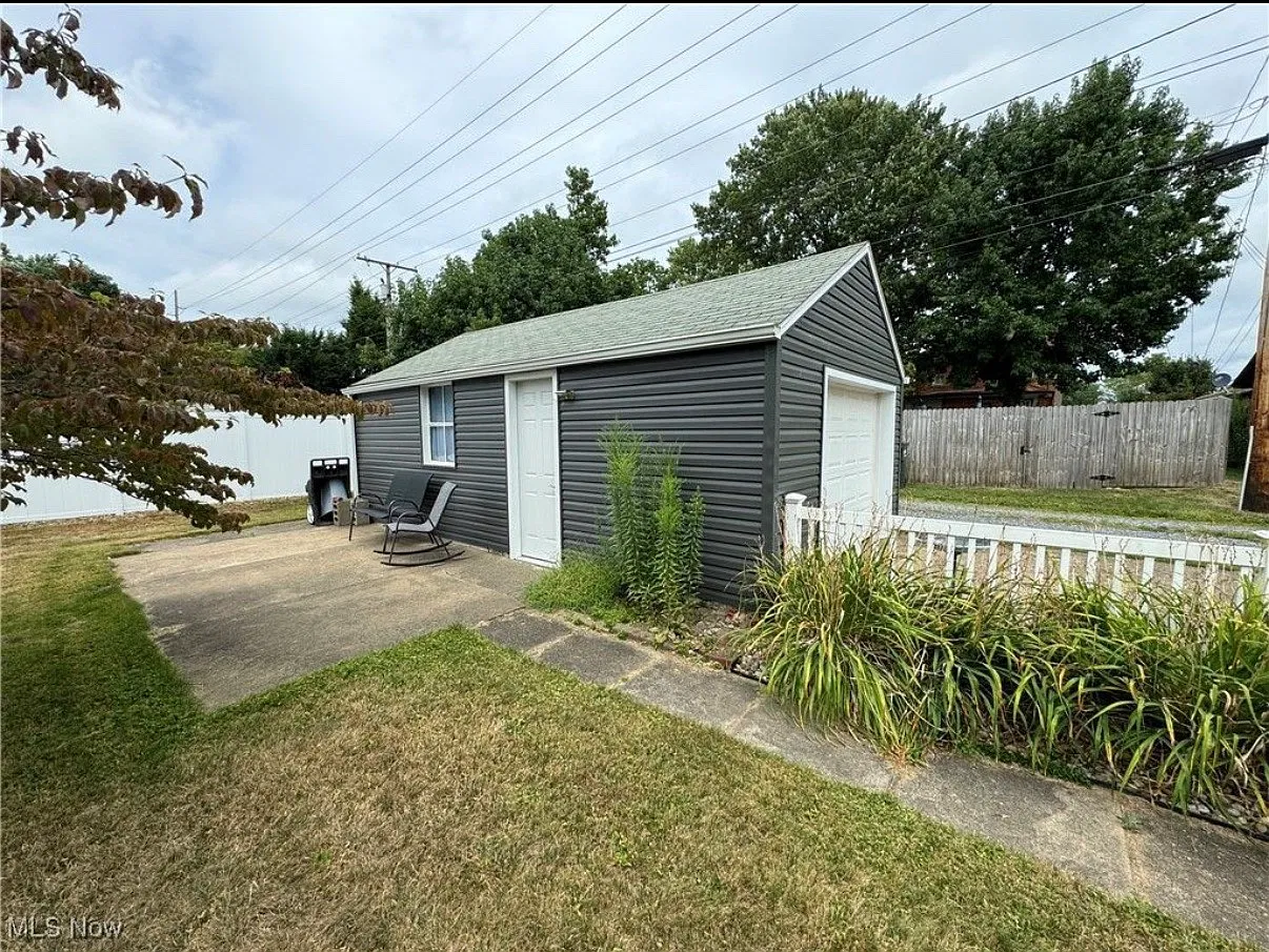 2 bed, 850 sqft, $1,150 — Photo 2
