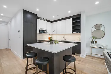 Sold by Avenue Sotheby's International Realty