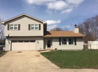 612 Rossmoor Ct, Champaign, IL 61822