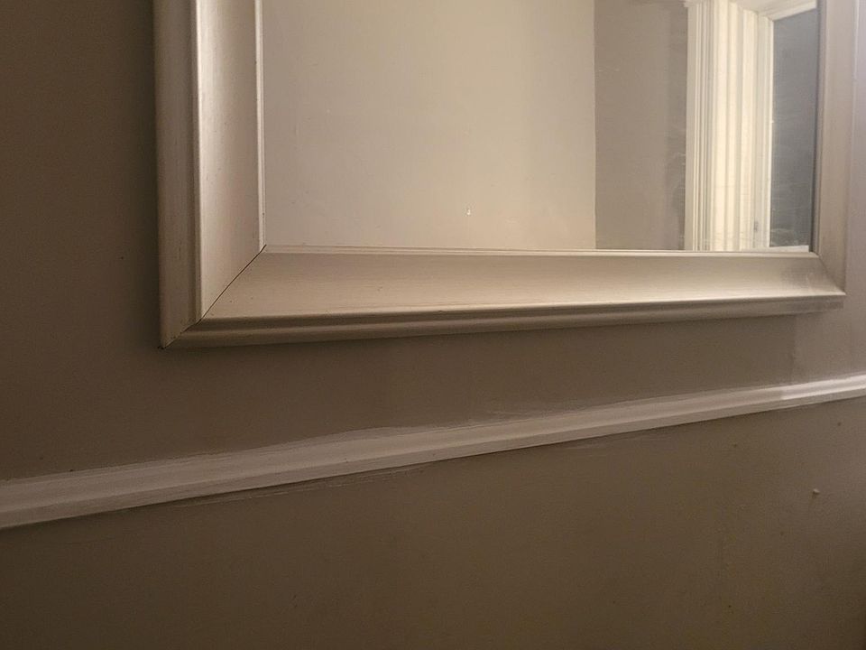 2nd image of 322 W Race St