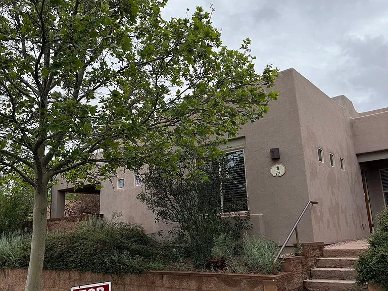 14 Eagle Peak — Photo 1