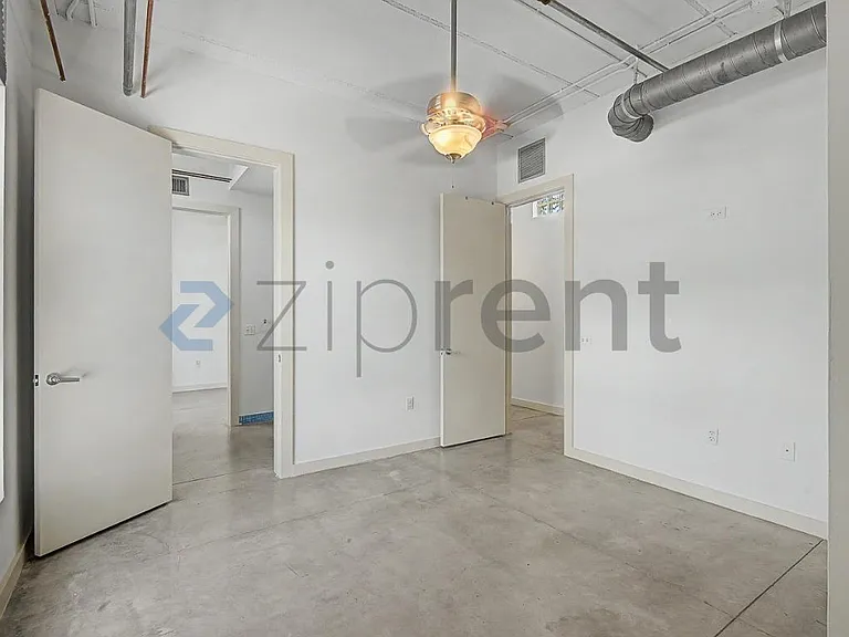 103 SE 4th Ave #203 — Photo 22