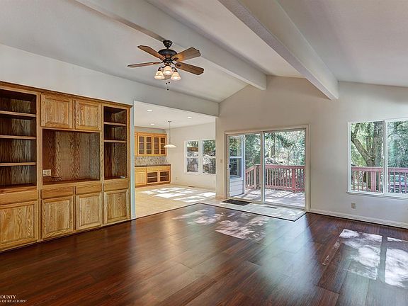 3rd image of 10352 Mountain Lion Ln