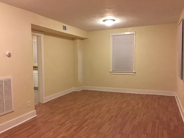 915 Chartiers Ave #4 — Photo 13