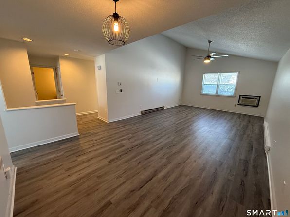699 S Main St APT 323
