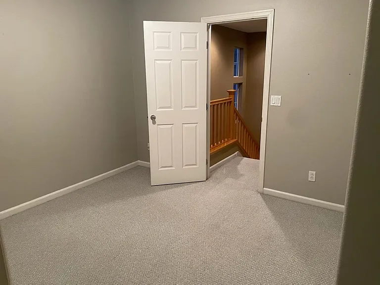 55 Waterford Ct — Photo 22